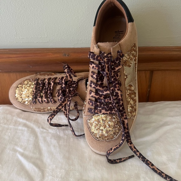 Corkys Gold Sequin Leopard Sneakers - Picture 1 of 7